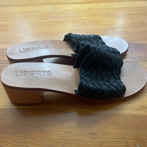 Woven black heeled slides - Picture 3 of 3